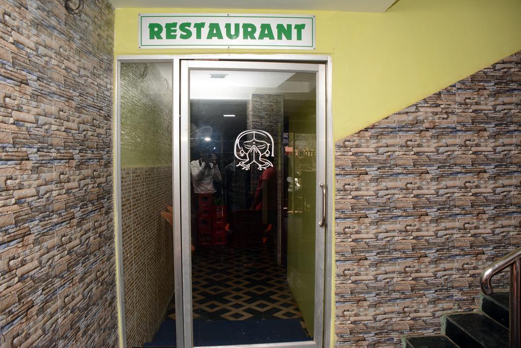 Hotel Nirmal Inn Bhubaneswar Bilik gambar